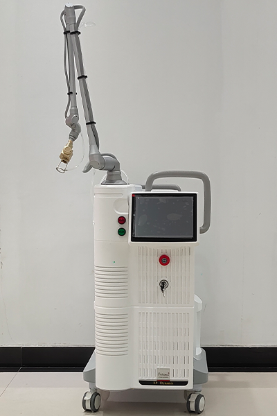 CO2 laser beauty machine