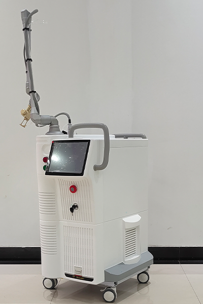 CO2 laser beauty machine