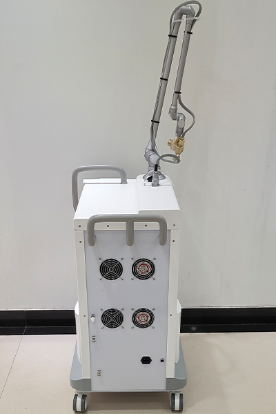 CO2 laser beauty machine